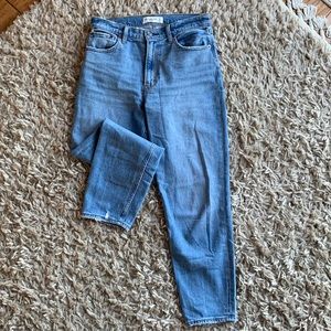 Abercrombie & Fitch Mom Jeans